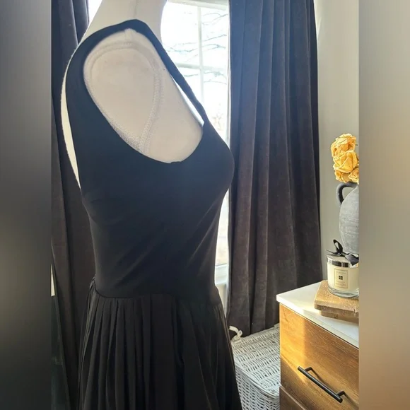 Alo Soft Tennis Pleated Dress - Picture 4 of 9